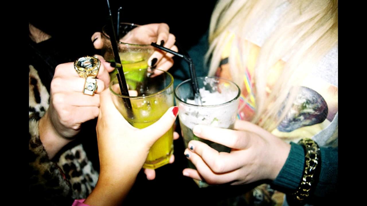 5 Tips on How to Select Healthy Drinks for The Party