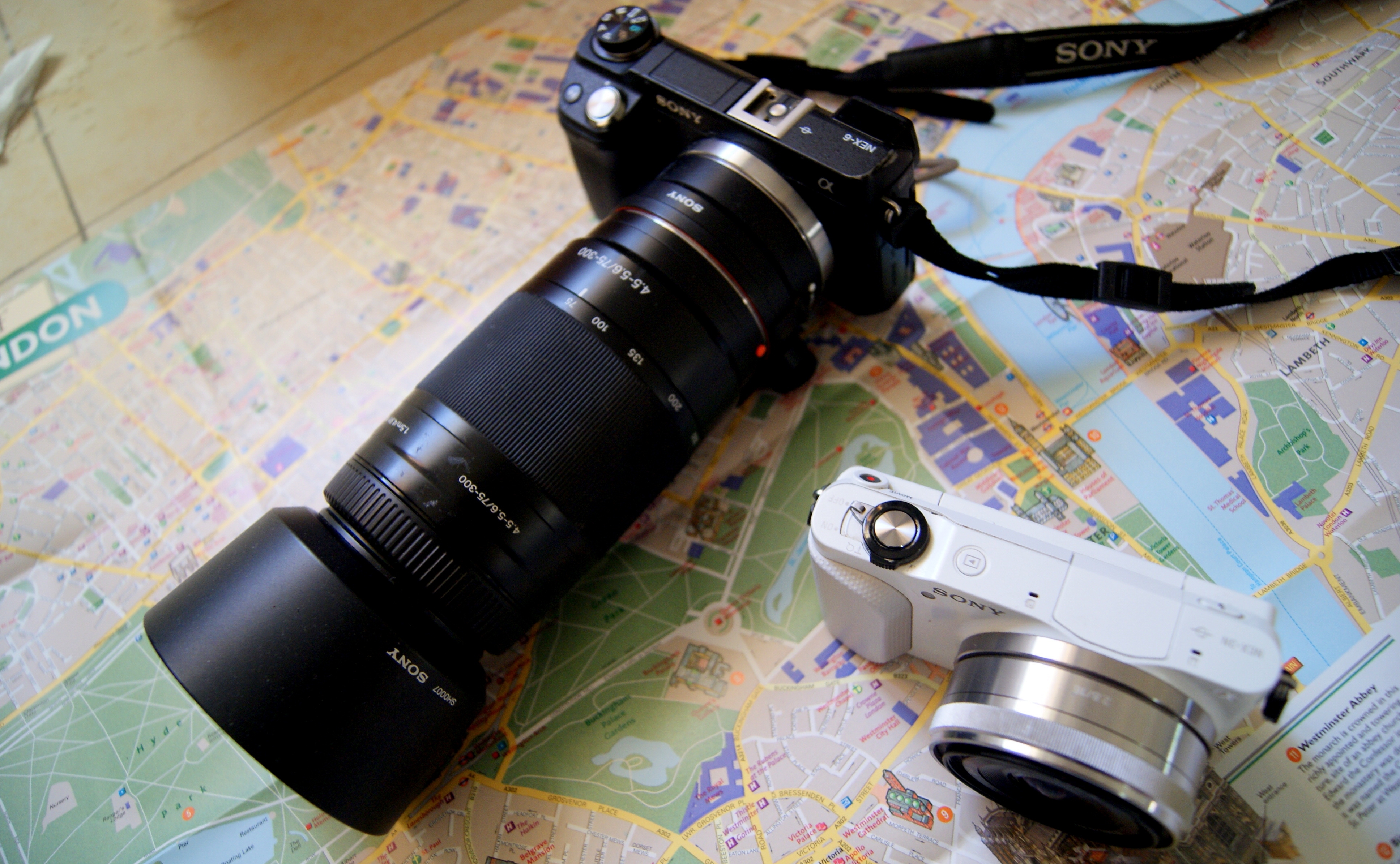 Tips to Carry A DSLR Camera While Travelling