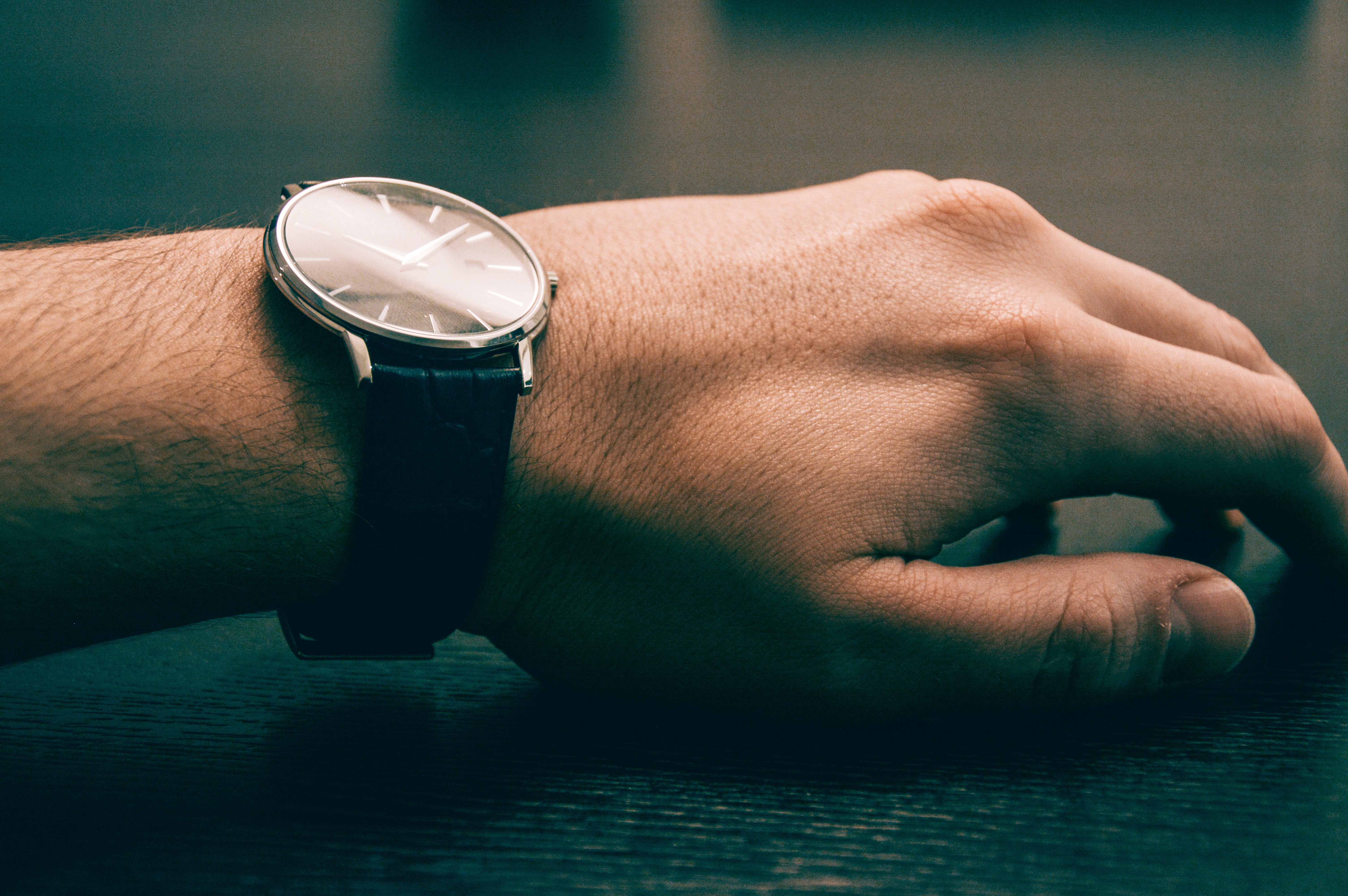 Buying a Wristwatch? Consider These Points Before