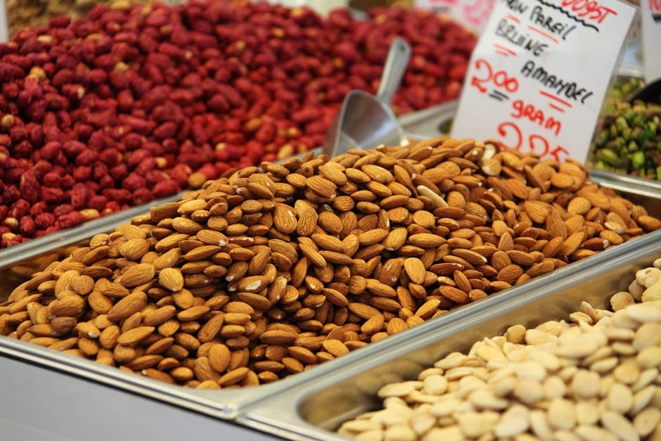 What are the Benefits of Eating Almonds Regularly