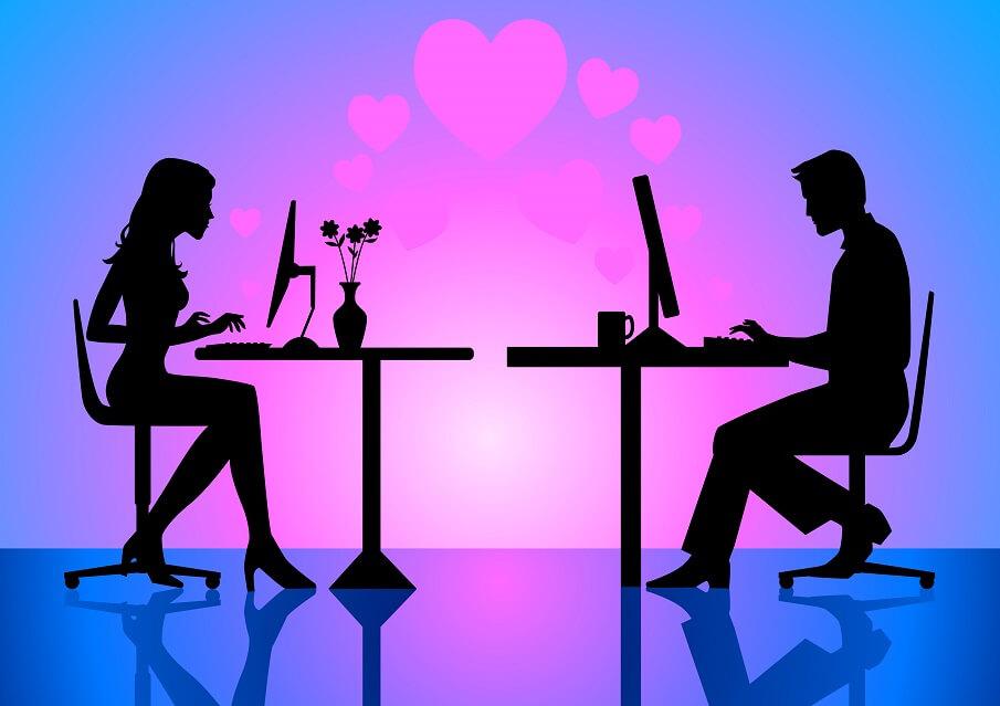 Why Dating Someone Online Comes with Tons of Advantages