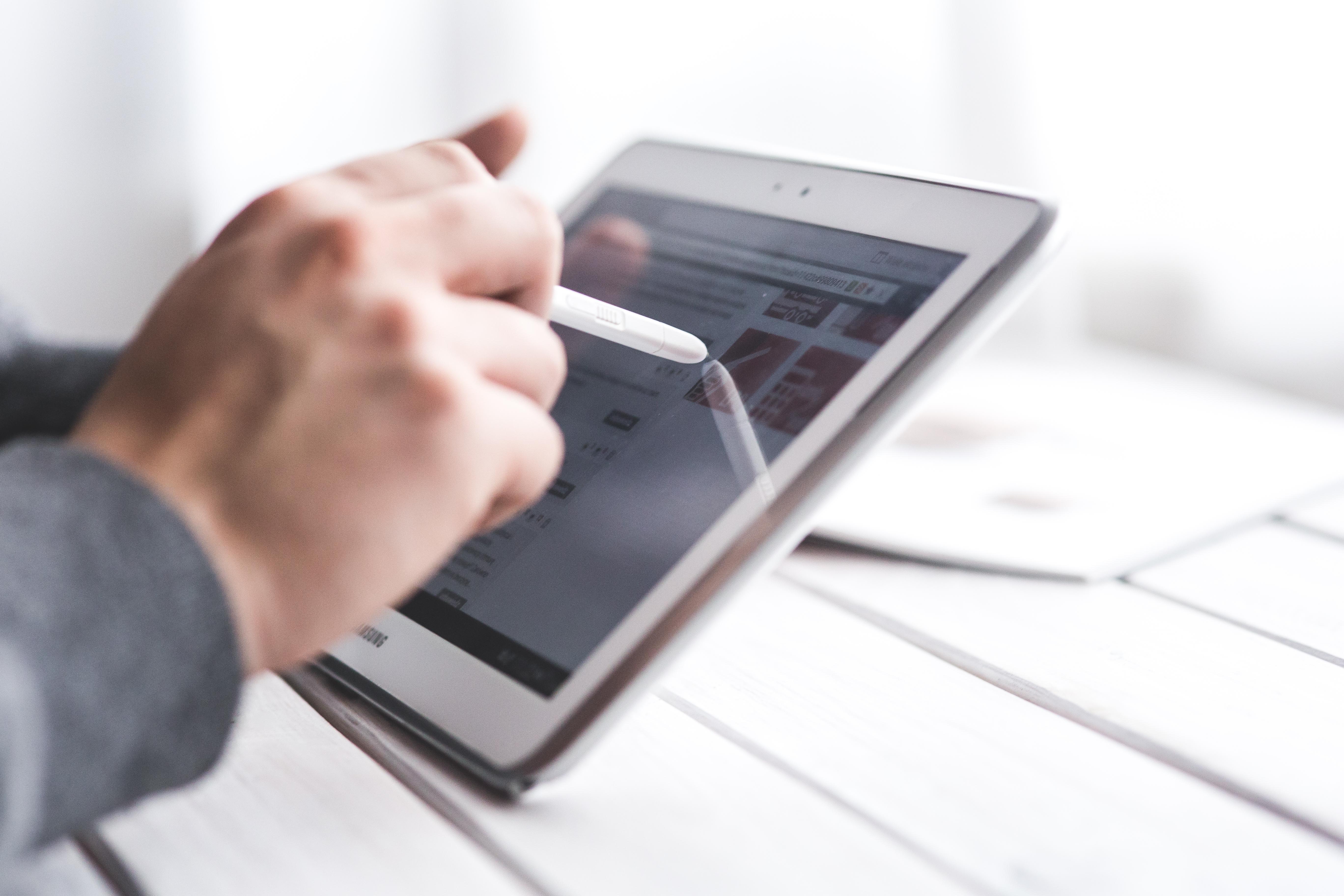 Tips to Make Tablet Screen Protector by Yourself