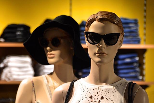 Defining Store's Collection With Help Of Mannequins