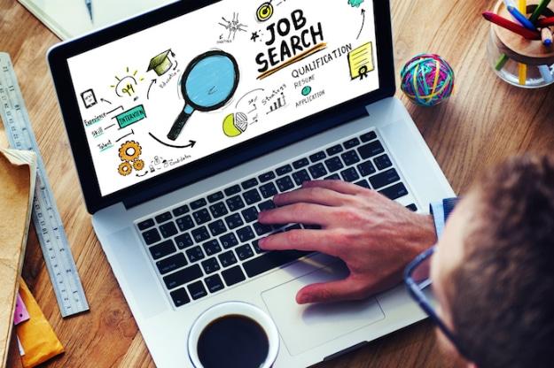 How Can Technology & Social Media Help in Job Search