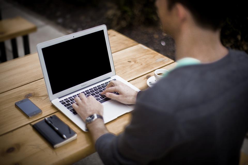 6 Must Have Apps for Running a Business