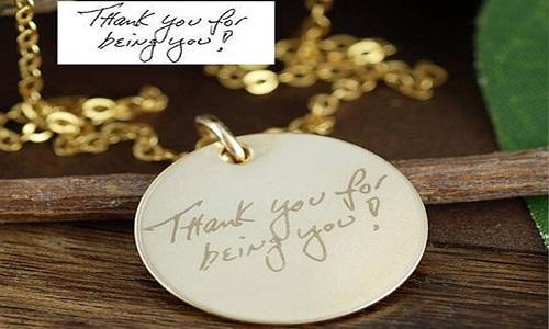 Finding Creative and Thoughtful Personalized Mother’s Day Gifts