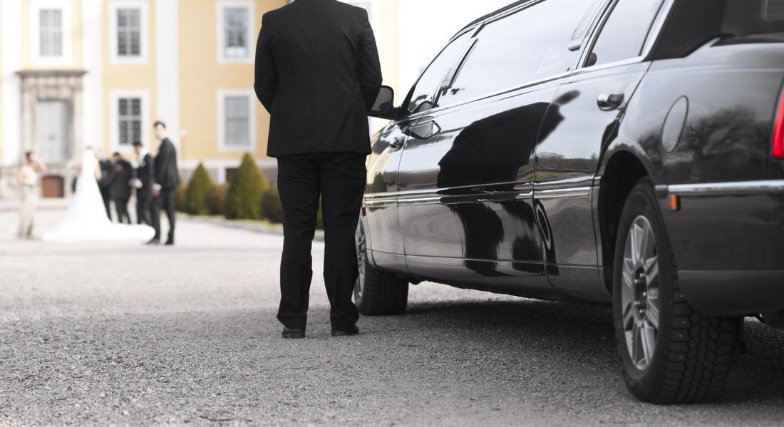 What to Inquire From a Limousine Service Provider Before Hiring Them?