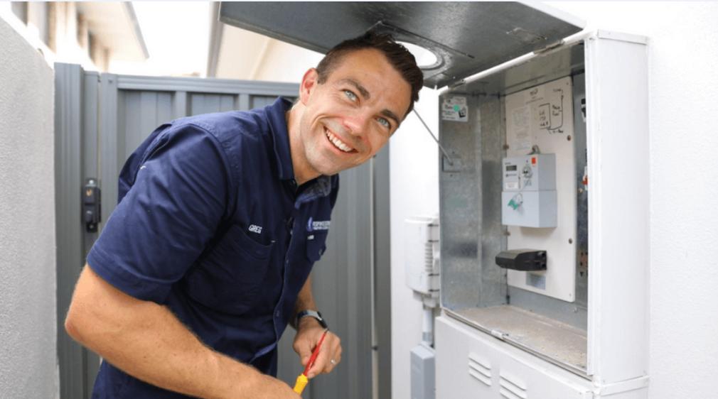 What's the scope of electrical contractor online courses