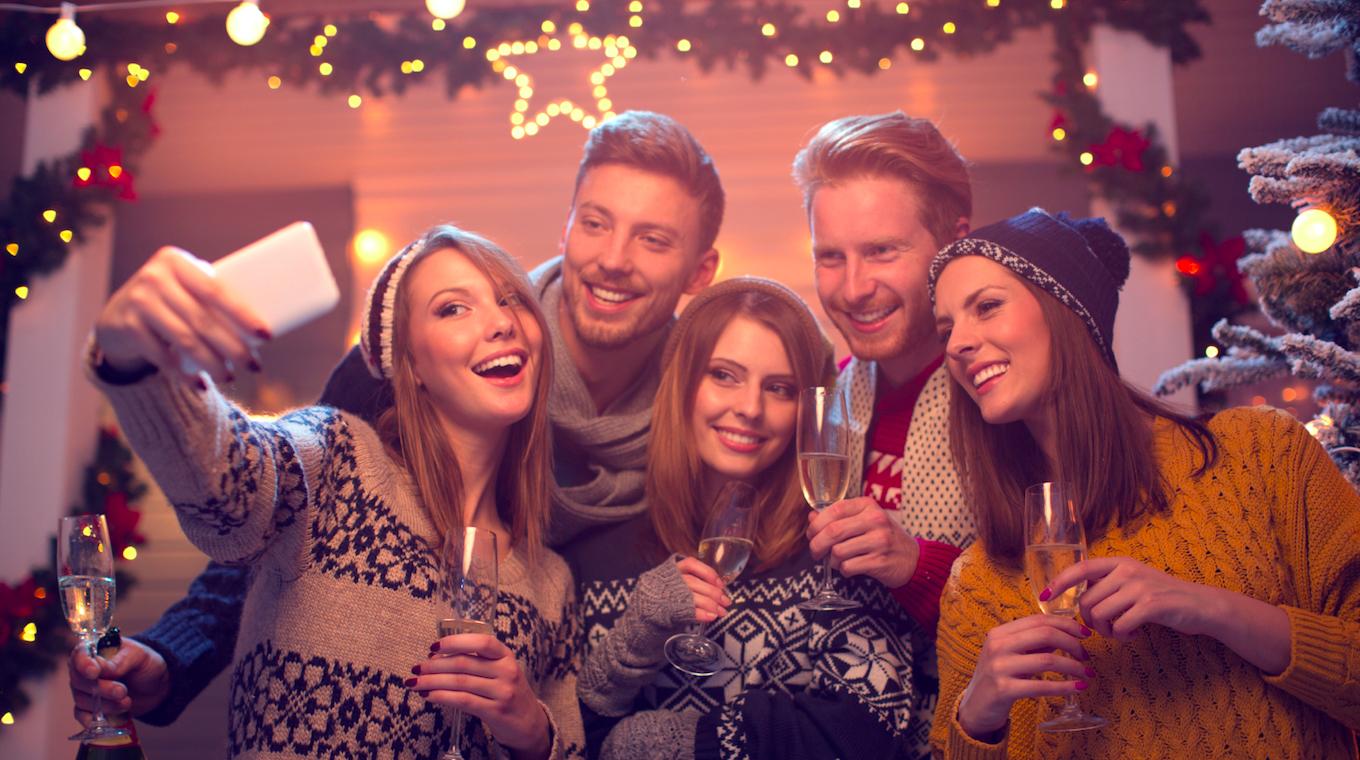 4 ways for hanging out with friends on a budget