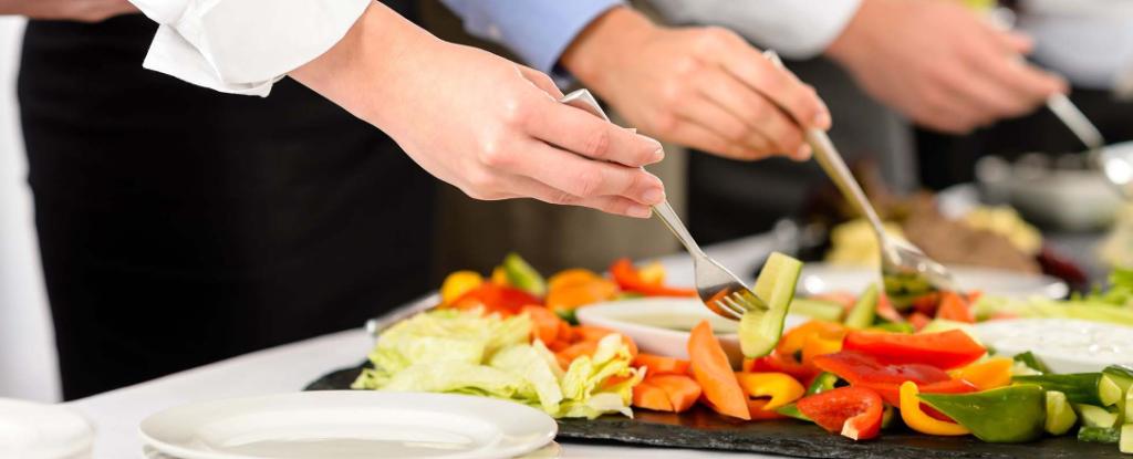 4 Food Prep Hacks to Learn from Professional Caterers