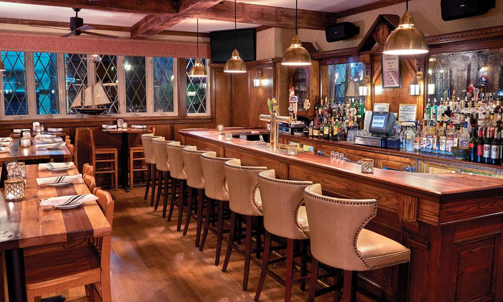 5 Tips for Setting Up A Restaurant Bar