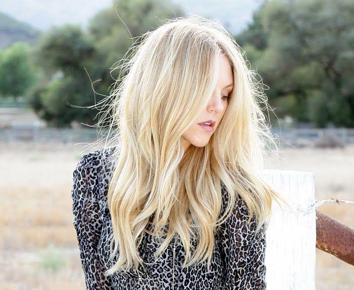 HAIR HOW TO: THE PERFECT CALIFORNIA ROMANTIC WAVES