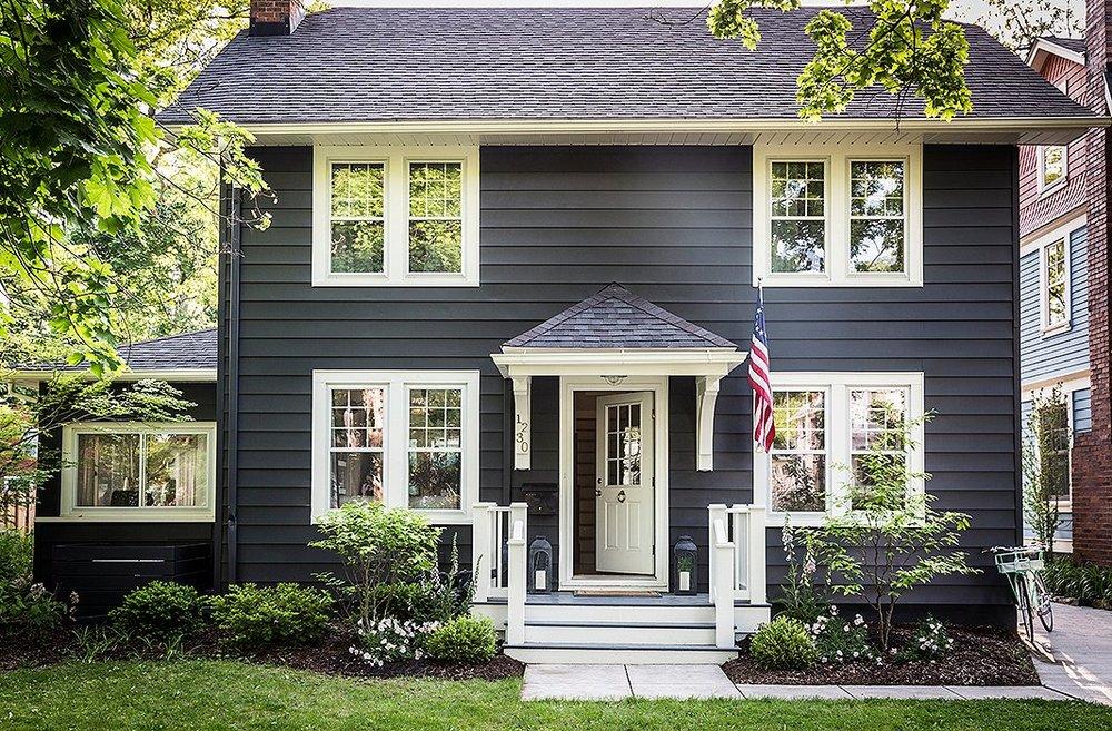 7 Home Exterior Paint Colors Are Always “In-Trend”