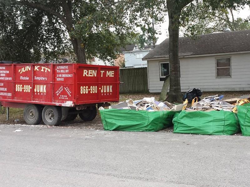 Essential Tips To Know When Hiring A Trash Dumpsters