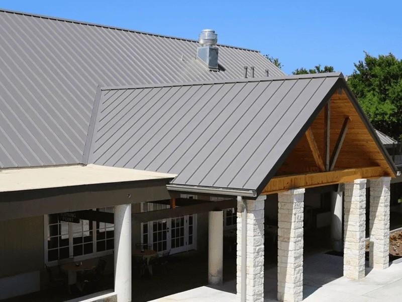 Looking For The Best Roofing Expert? Keep These Tips In Mind 
