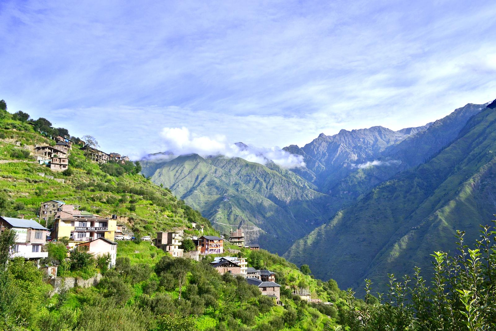 Deciding upon Kullu Manali and Shimla Honeymoon Package 