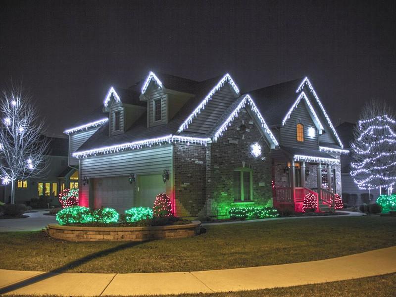 2019 Amazing Outdoor Holiday Lighting Installtion Ideas That You Must Know Before Christmas