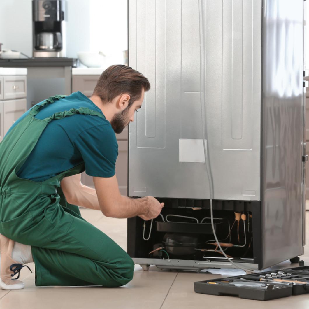 Four Reasons To Hire A Professional Refrigerator Repair Company