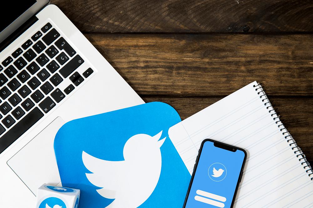 5 Awesome Ways to Embed Twitter Feed On  Website