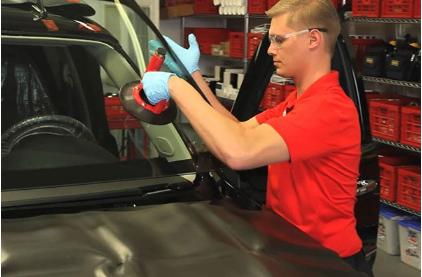 Reasons to Hire Professional Auto Glass Repair Service Instead Of DIY