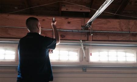 Signs The Tell You To Repair Your Garage Door