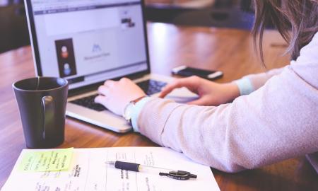 Tips For Staying Healthy While Working A Desk Job