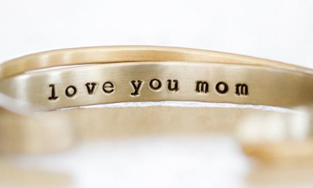 Tips for Creating a Mother’s Necklace With Names