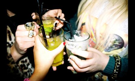 5 Tips on How to Select Healthy Drinks for The Party