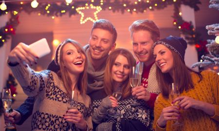 4 ways for hanging out with friends on a budget