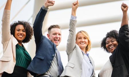 5 Employee Advantages of Not Having a Company Uniform