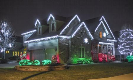 2019 Amazing Outdoor Holiday Lighting Installtion Ideas That You Must Know Before Christmas