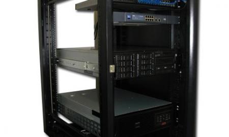 What are the benefits of using an Apache server over other servers?